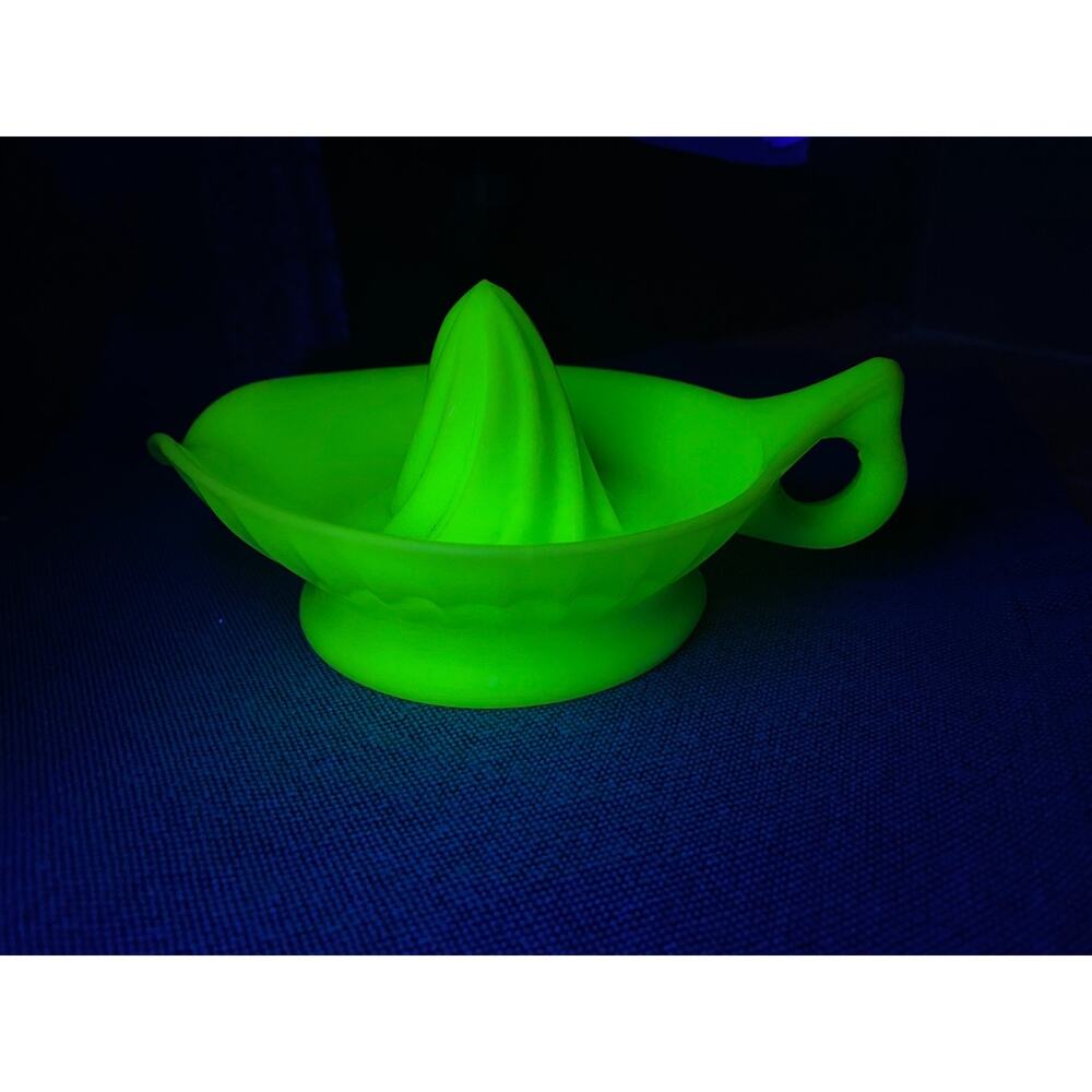 Uranium Glows Jadeite Glass Kitchen Reamer Juicer Cottage Farmhouse Home Decor - Picture 6 of 7